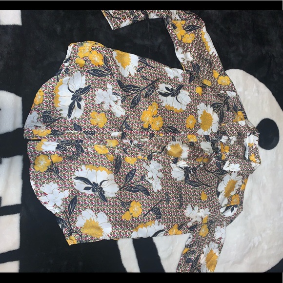 Zara Floral Button-Up Blouse - Picture 2 of 4
